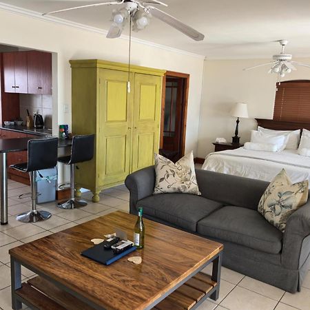 Berg en Zee Guesthouse Gordonsbaai Buitenkant foto