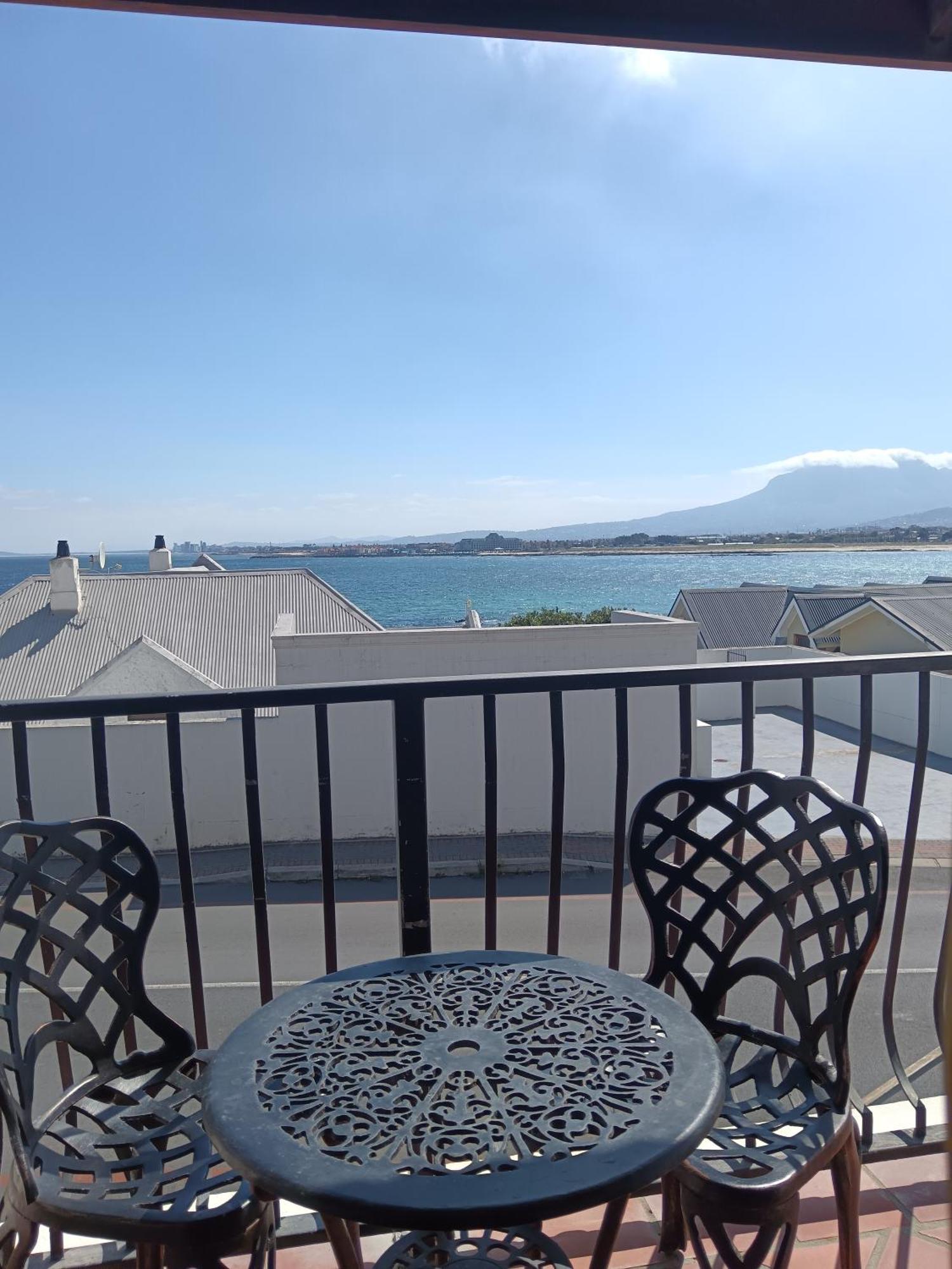 Berg en Zee Guesthouse Gordonsbaai Buitenkant foto