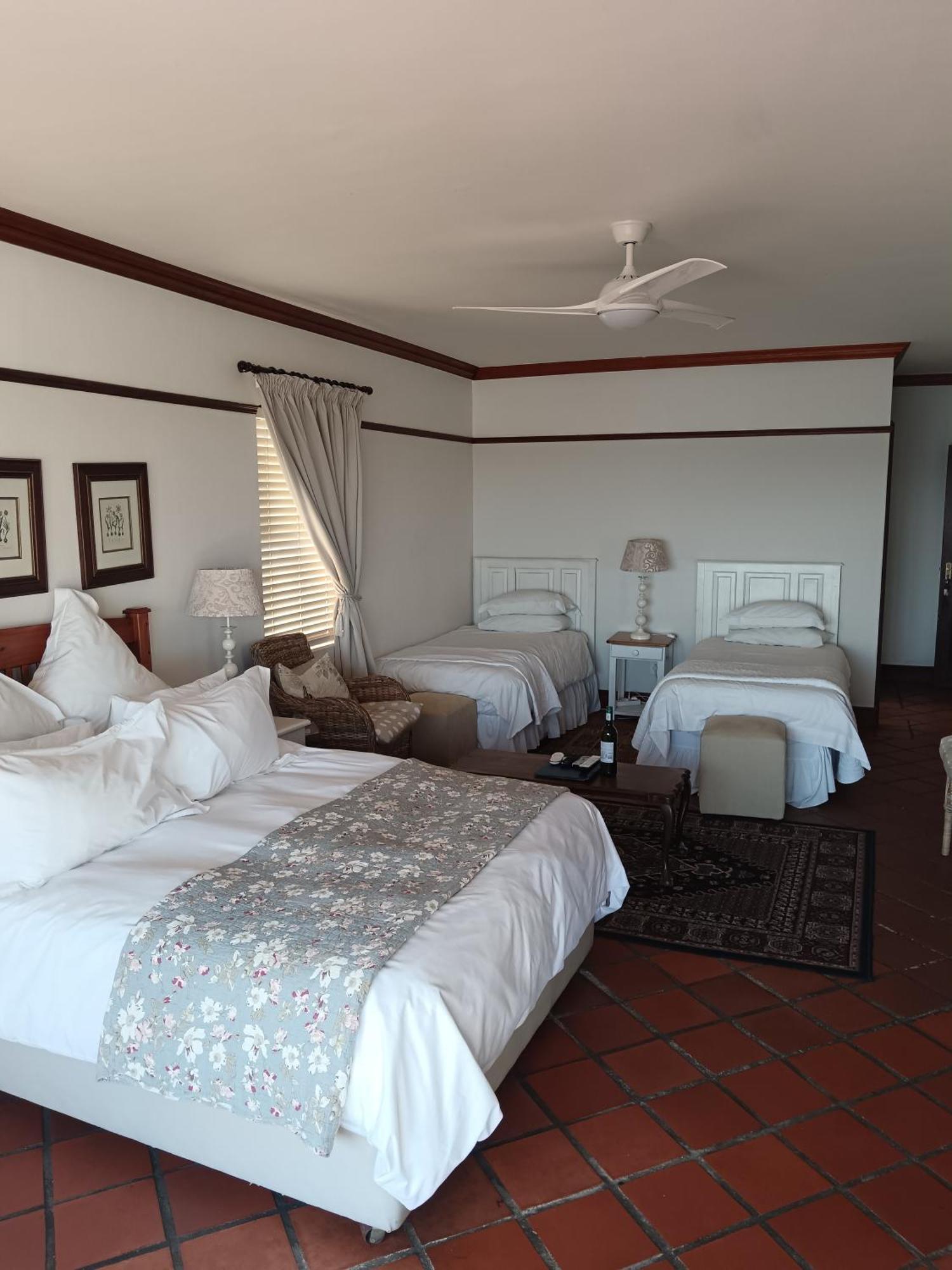 Berg en Zee Guesthouse Gordonsbaai Buitenkant foto