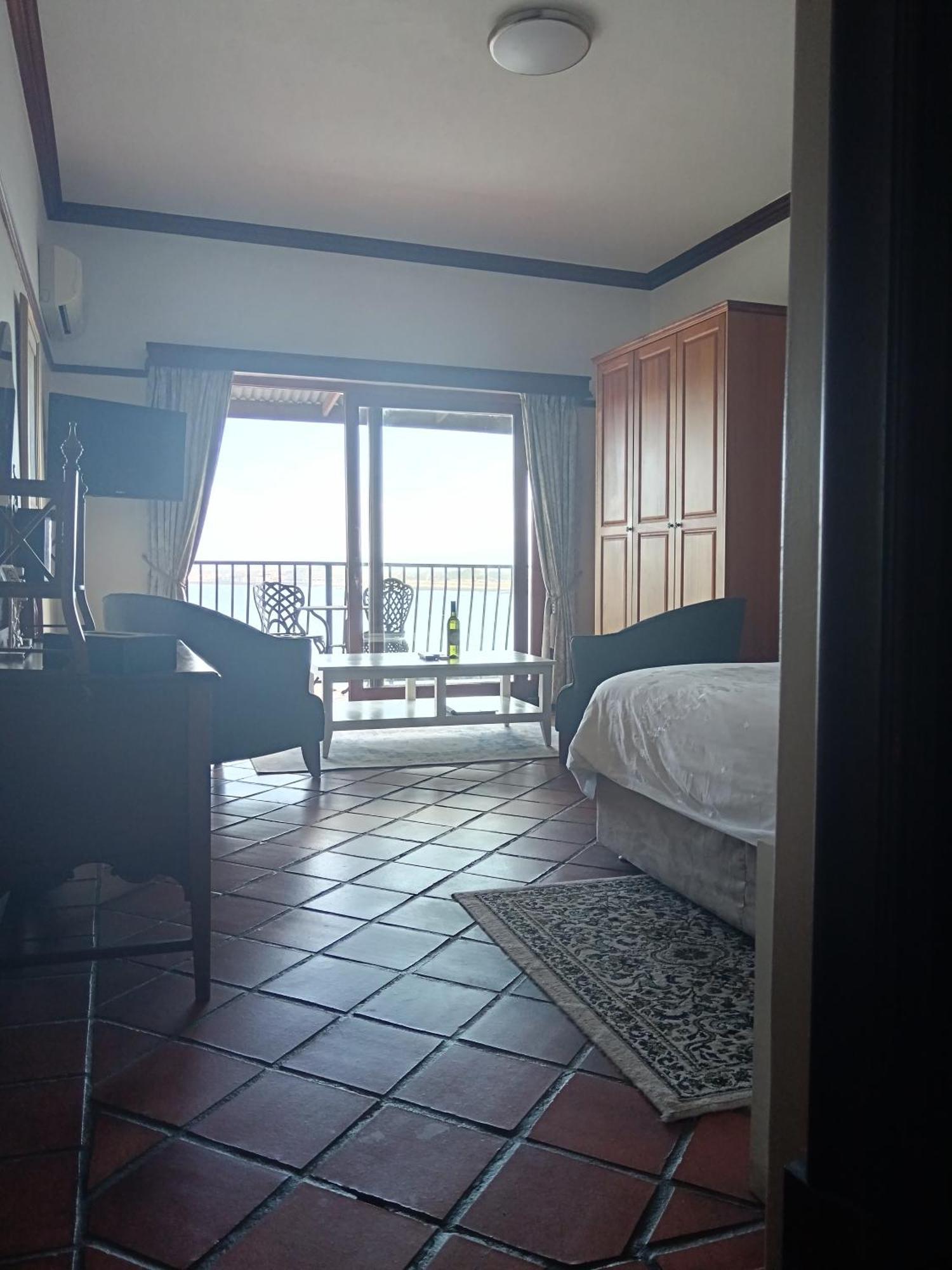 Berg en Zee Guesthouse Gordonsbaai Buitenkant foto