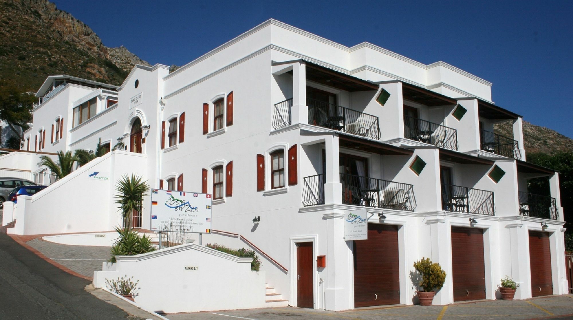 Berg en Zee Guesthouse Gordonsbaai Buitenkant foto